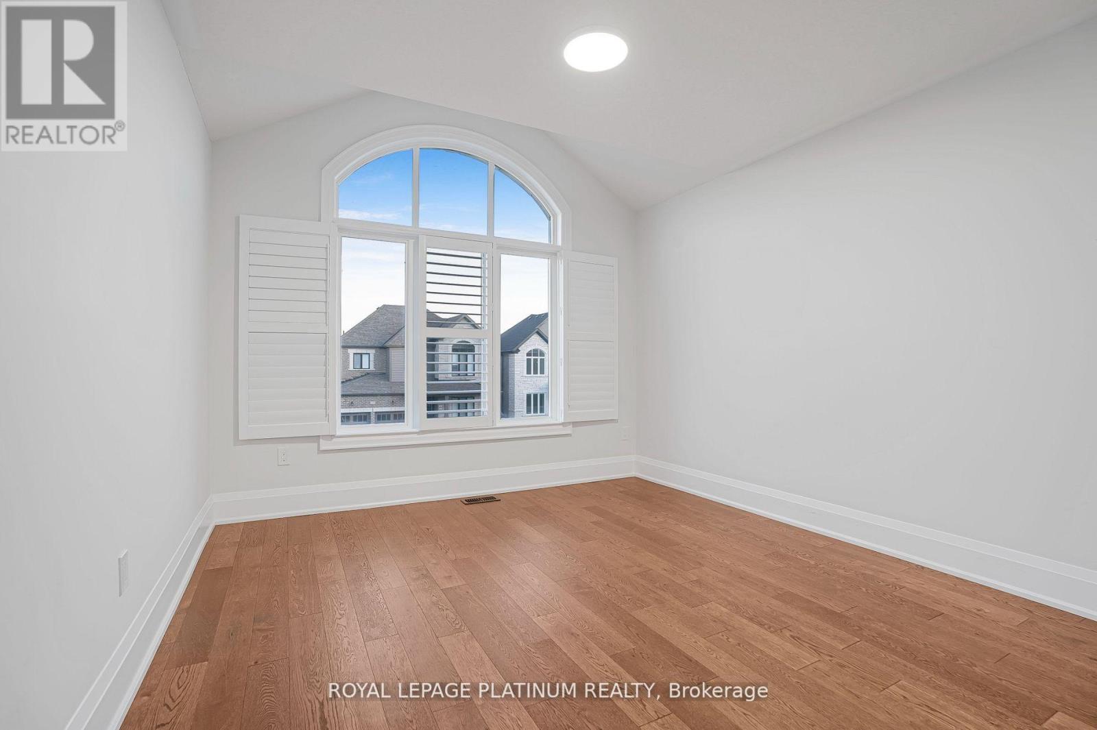 1348 Harrington Street, Innisfil, Ontario  L0L 1W0 - Photo 10 - N12560562