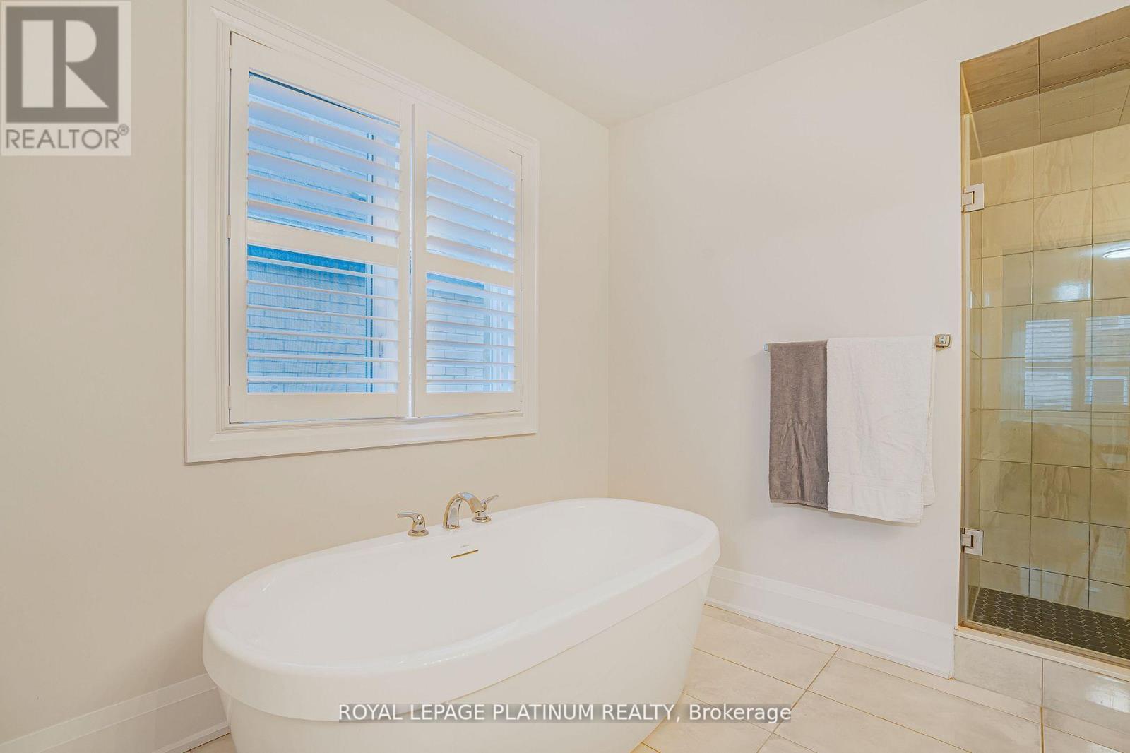 1348 Harrington Street, Innisfil, Ontario  L0L 1W0 - Photo 14 - N12560562