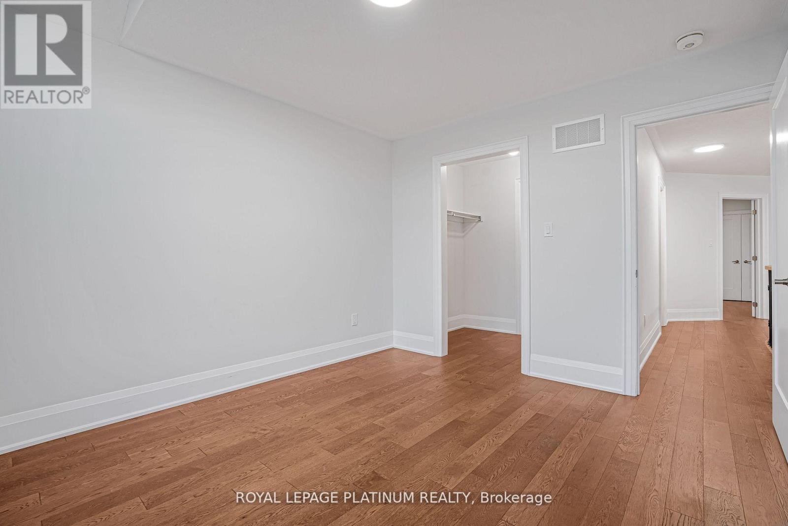 1348 Harrington Street, Innisfil, Ontario  L0L 1W0 - Photo 9 - N12560562