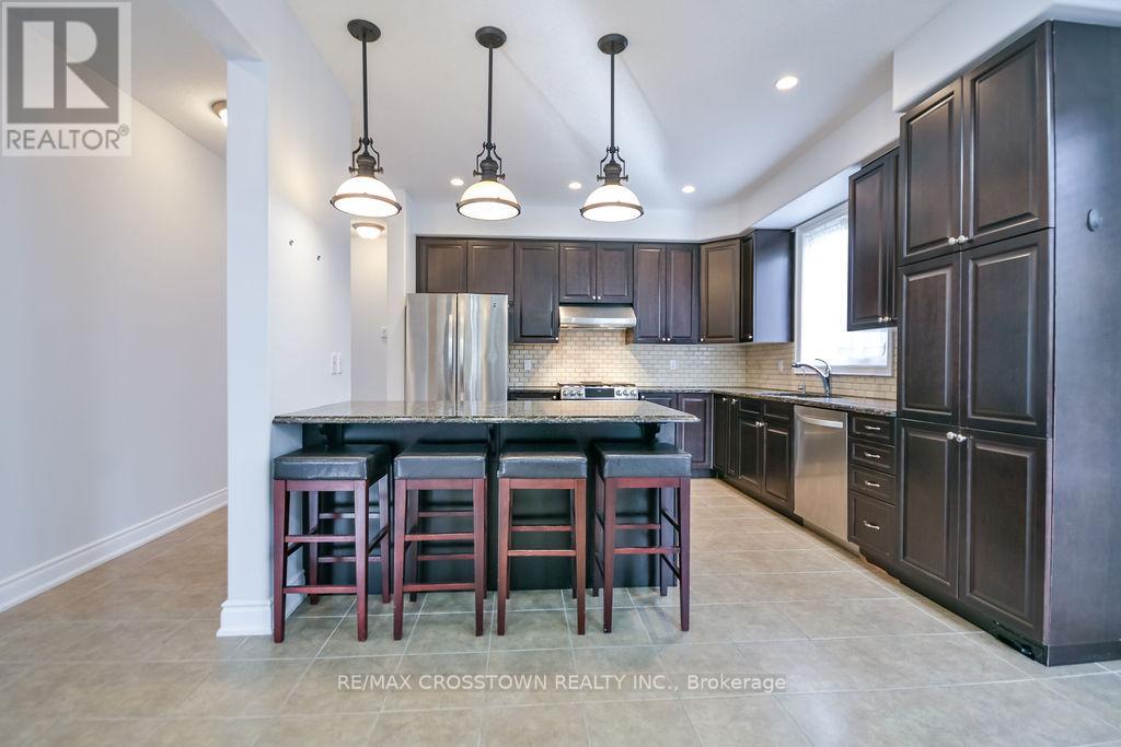 45 Imperial Crown Lane, Barrie, Ontario  L4N 5X1 - Photo 10 - S12560508