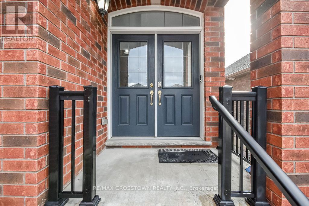 45 Imperial Crown Lane, Barrie, Ontario  L4N 5X1 - Photo 3 - S12560508