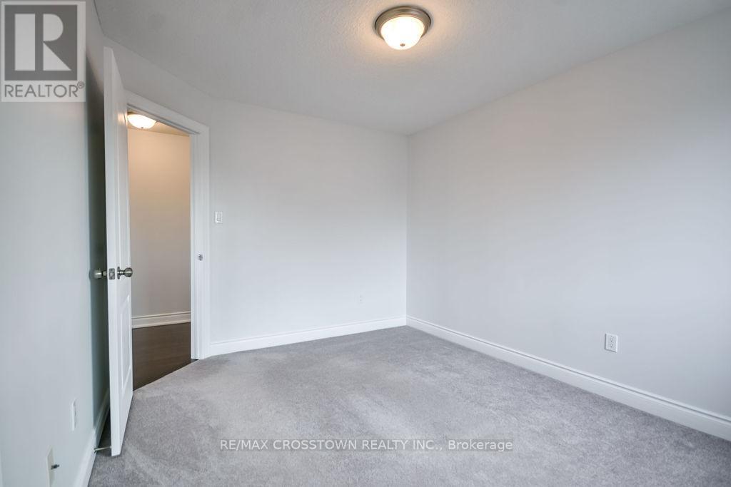 45 Imperial Crown Lane, Barrie, Ontario  L4N 5X1 - Photo 32 - S12560508