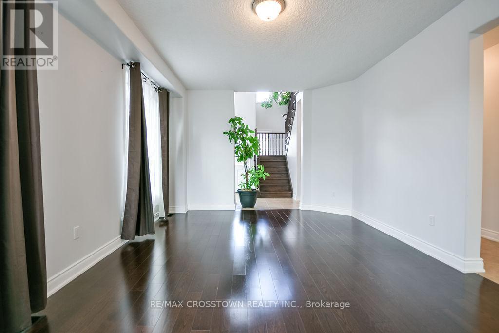 45 Imperial Crown Lane, Barrie, Ontario  L4N 5X1 - Photo 7 - S12560508