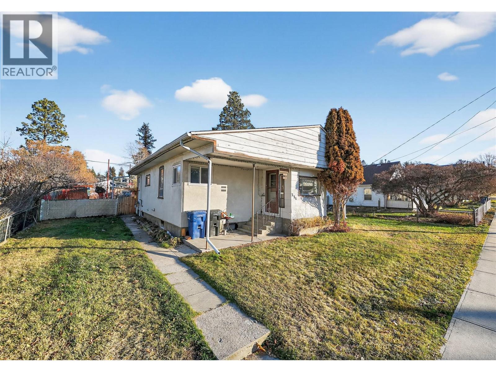 226 7th Avenue S, Cranbrook, British Columbia V1C 2J5 - Photo 1 - 10369287