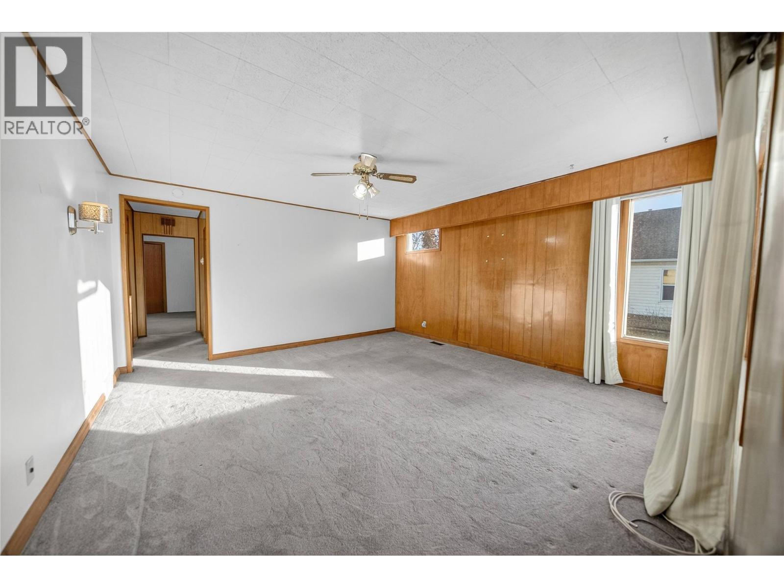 226 7th Avenue S, Cranbrook, British Columbia V1C 2J5 - Photo 10 - 10369287