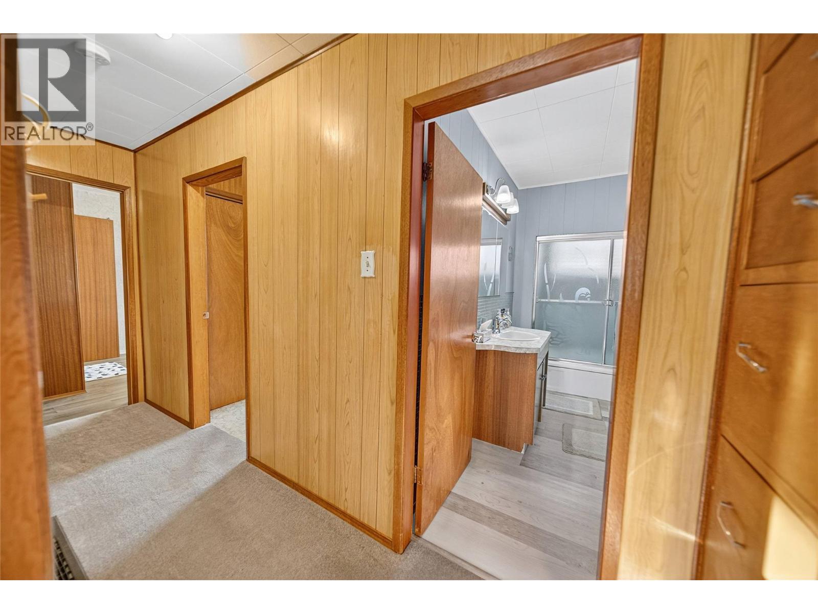 226 7th Avenue S, Cranbrook, British Columbia V1C 2J5 - Photo 11 - 10369287