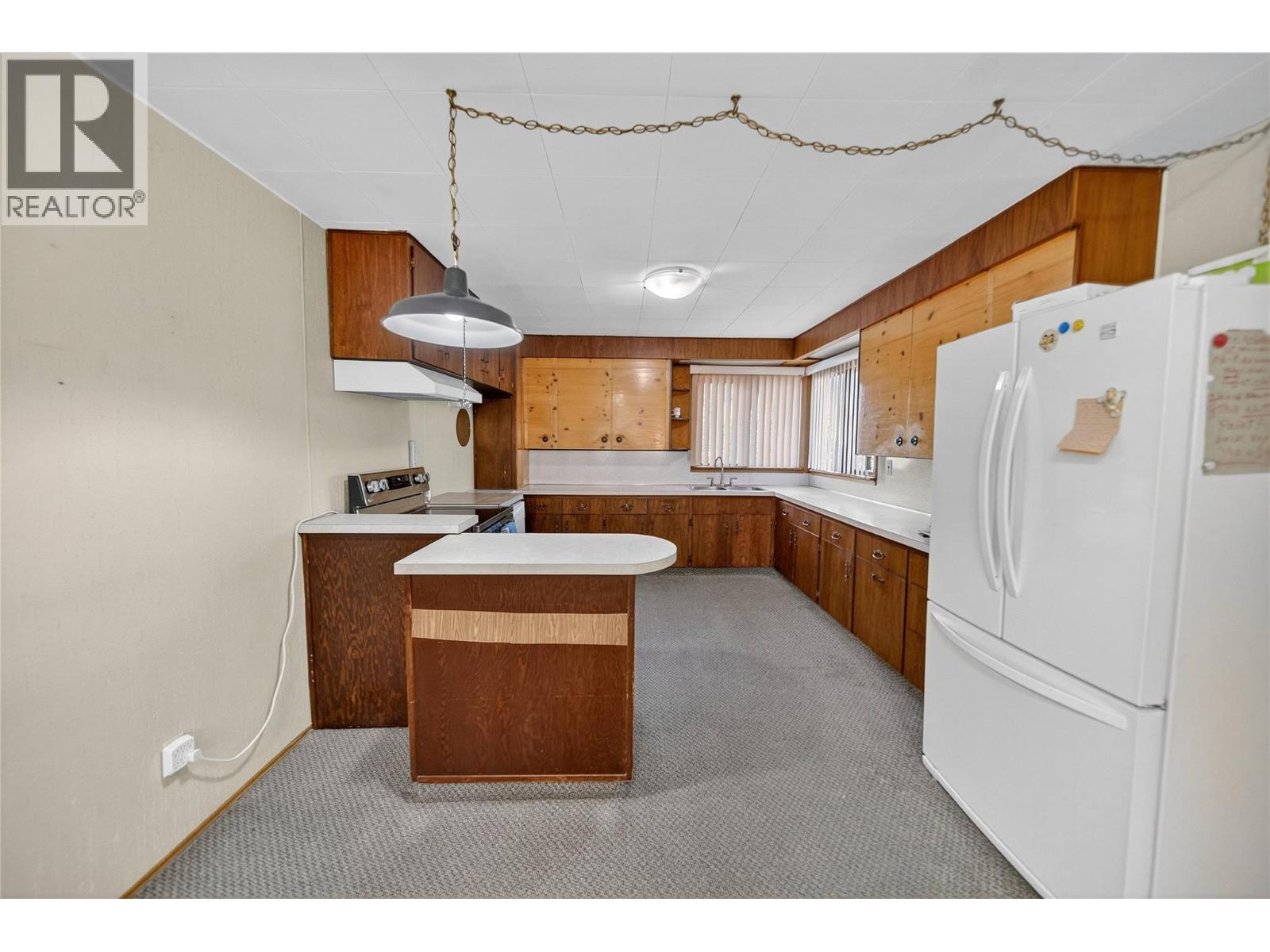 226 7th Avenue S, Cranbrook, British Columbia V1C 2J5 - Photo 4 - 10369287