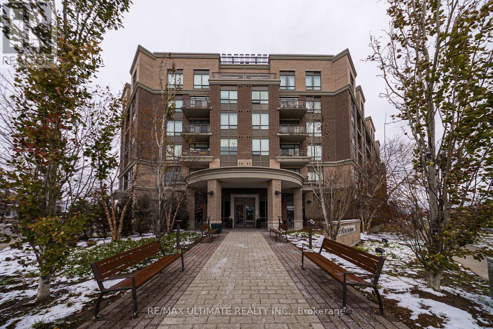 627 - 540 BUR OAK AVENUE, Markham, Ontario