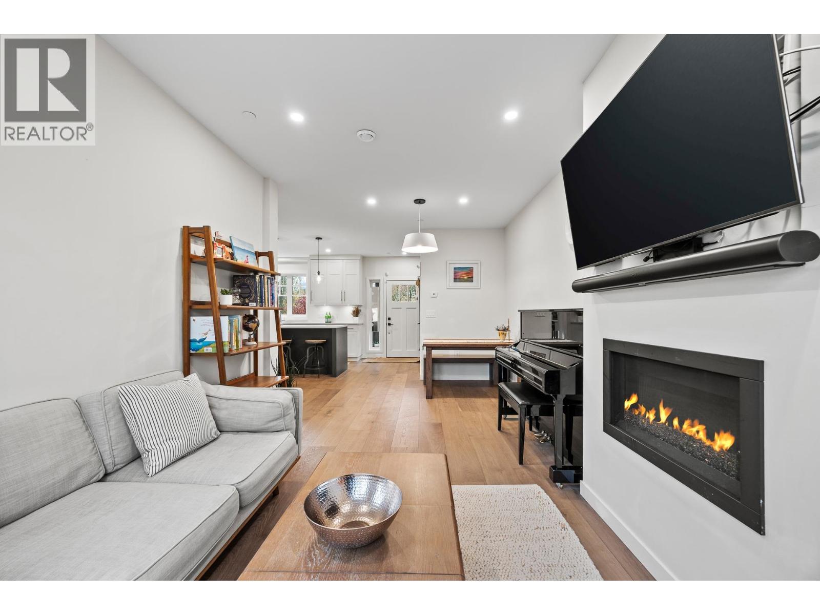 908 E 17th Avenue, Vancouver, British Columbia  V5V 1C2 - Photo 14 - R3068494