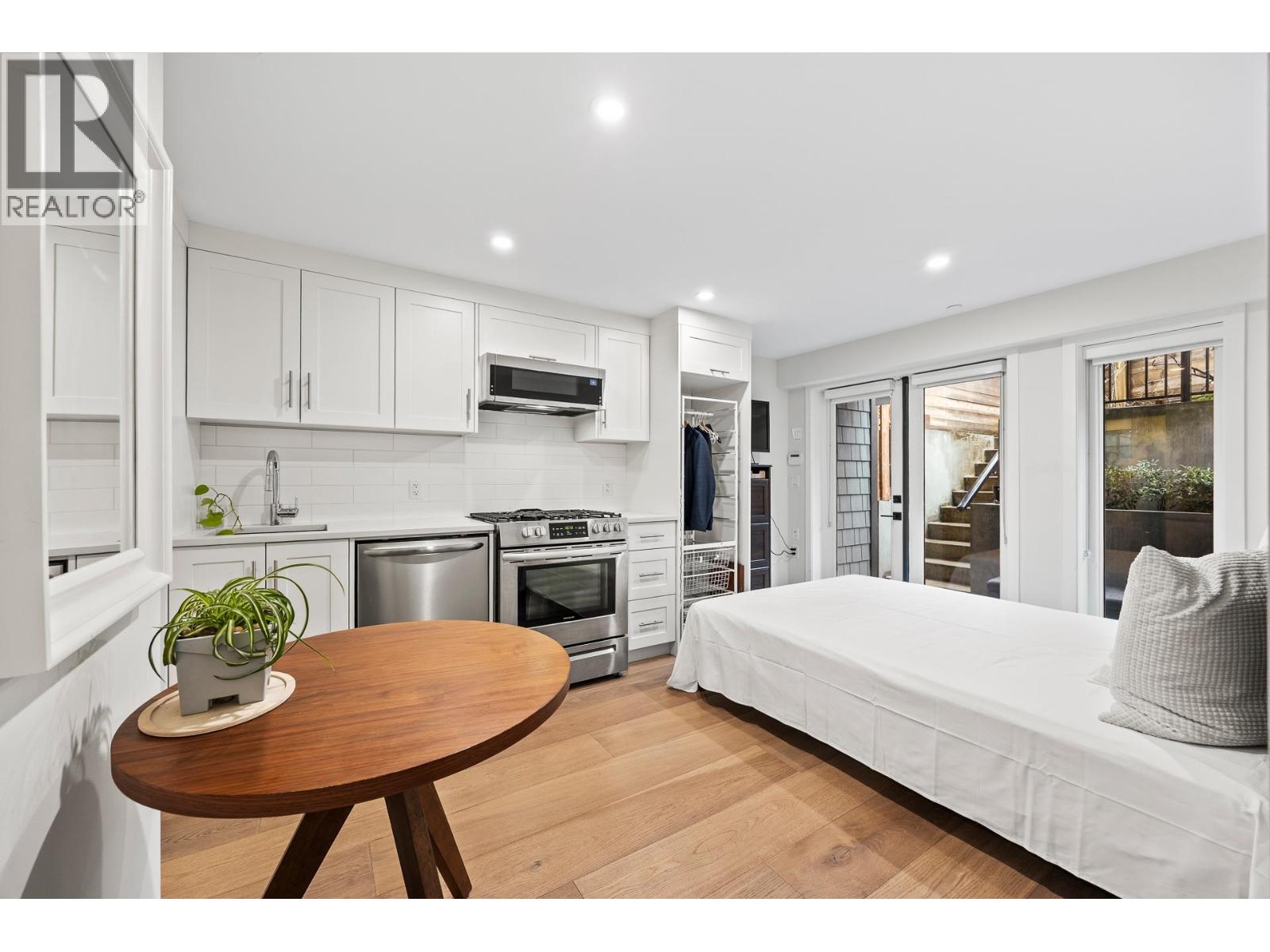 908 E 17th Avenue, Vancouver, British Columbia  V5V 1C2 - Photo 25 - R3068494