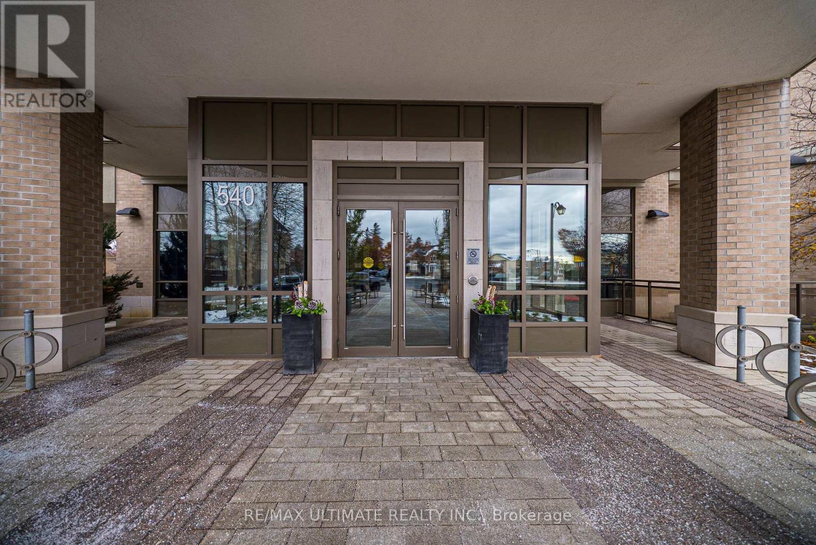 627 - 540 Bur Oak Avenue, Markham, Ontario  L6C 0Y2 - Photo 2 - N12458355