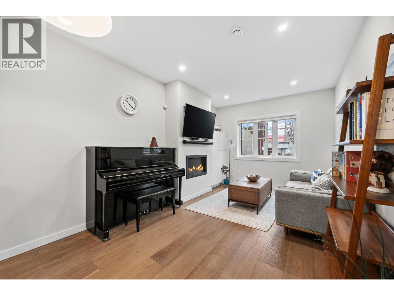 908 E 17th Avenue, Vancouver, British Columbia  V5V 1C2 - Photo 11 - R3068494