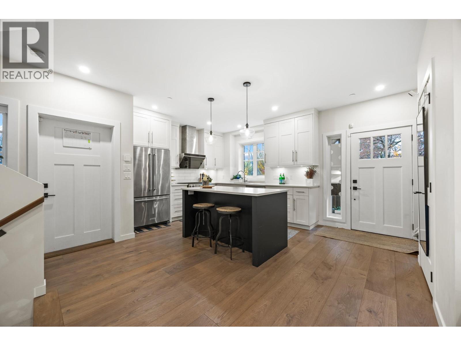 908 E 17th Avenue, Vancouver, British Columbia  V5V 1C2 - Photo 7 - R3068494