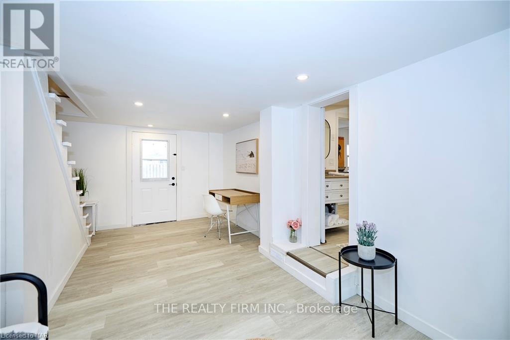 365 Elmwood Avenue, Fort Erie, Ontario  L0S 1B0 - Photo 20 - X12560634