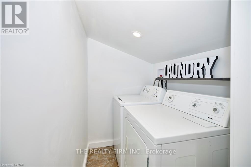 365 Elmwood Avenue, Fort Erie, Ontario  L0S 1B0 - Photo 25 - X12560634