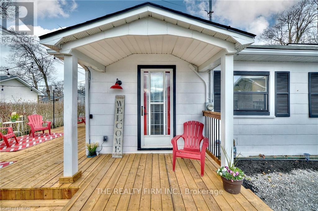 365 Elmwood Avenue, Fort Erie, Ontario  L0S 1B0 - Photo 3 - X12560634