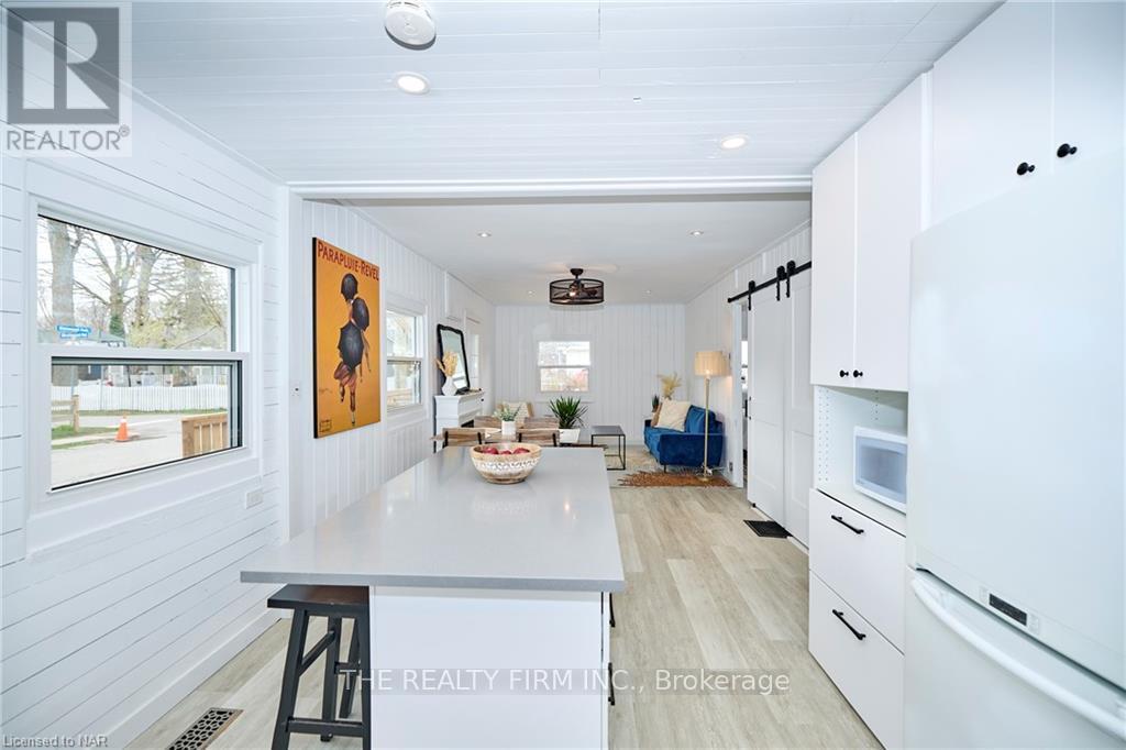 365 Elmwood Avenue, Fort Erie, Ontario  L0S 1B0 - Photo 9 - X12560634