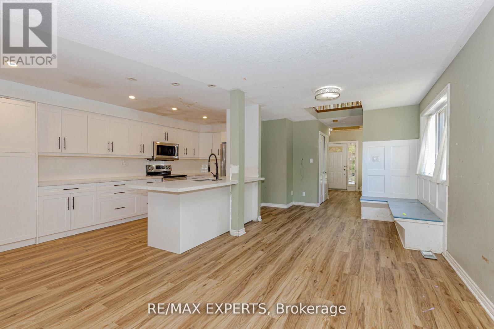 17b - 1084 Queen Street W, Mississauga, Ontario  L5H 4K4 - Photo 7 - W12560490