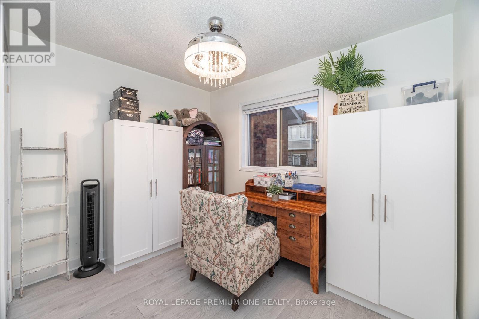 47 Triple Crown Avenue, Toronto, Ontario  M9W 7E5 - Photo 26 - W12560514