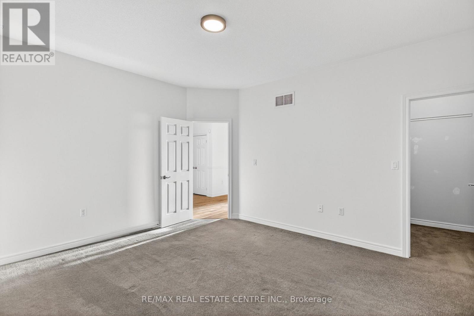 253 Malick Street, Milton, Ontario  L9T 5X1 - Photo 19 - W12560530