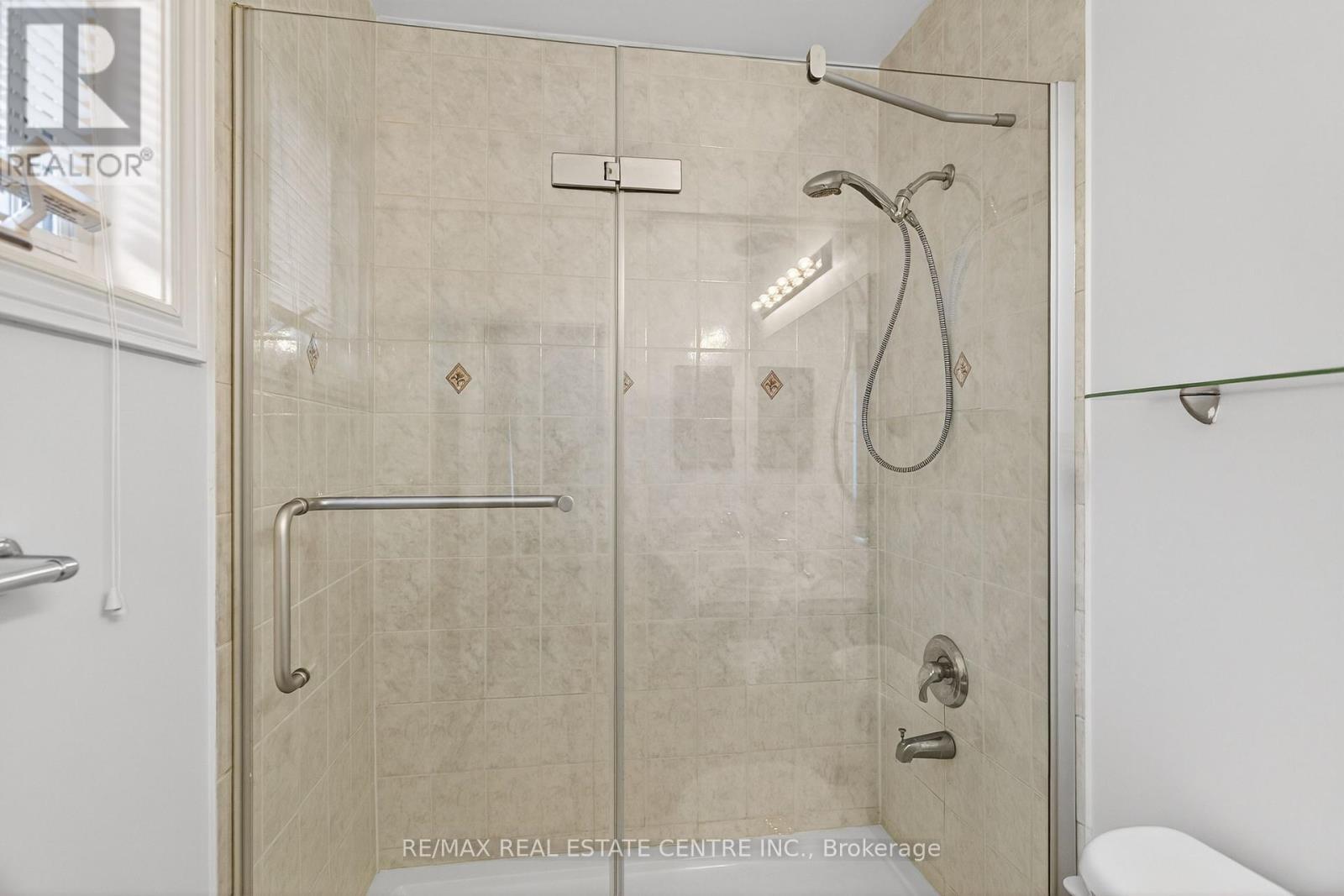 253 Malick Street, Milton, Ontario  L9T 5X1 - Photo 21 - W12560530