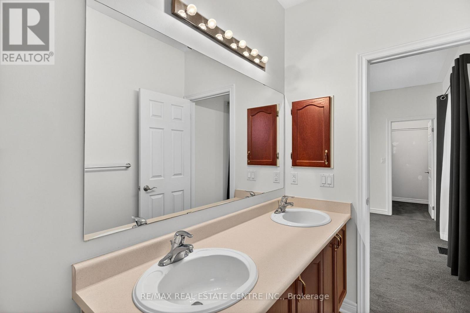 253 Malick Street, Milton, Ontario  L9T 5X1 - Photo 22 - W12560530