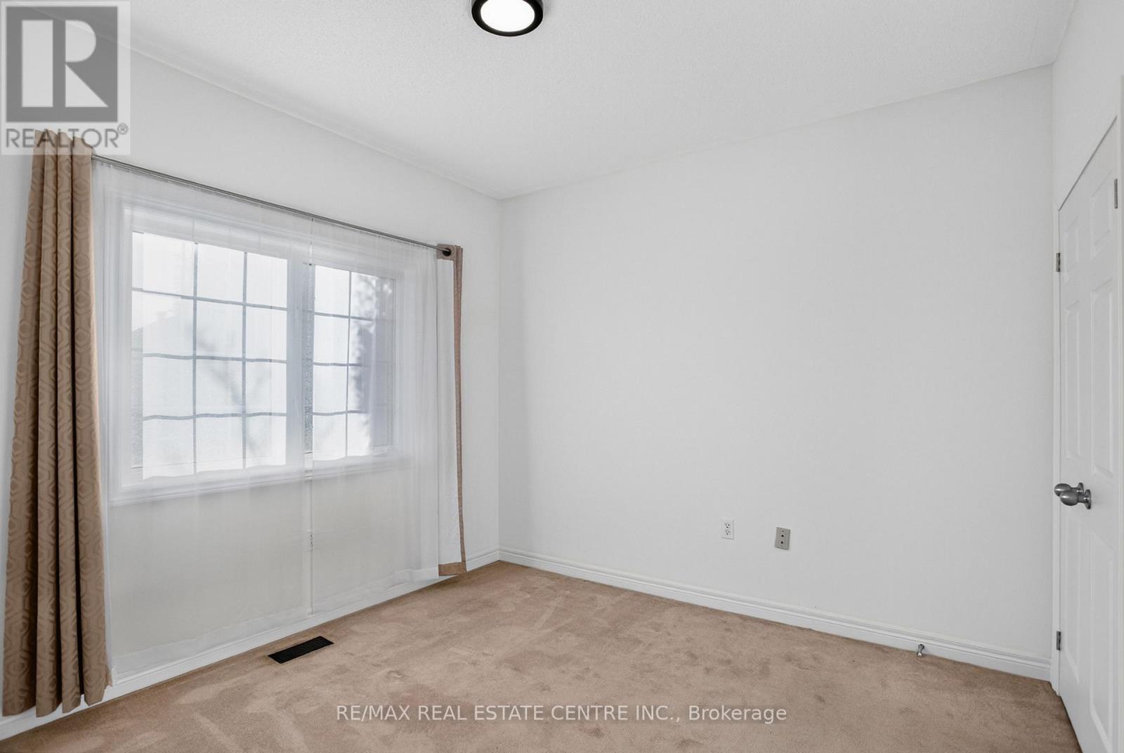 253 Malick Street, Milton, Ontario  L9T 5X1 - Photo 25 - W12560530