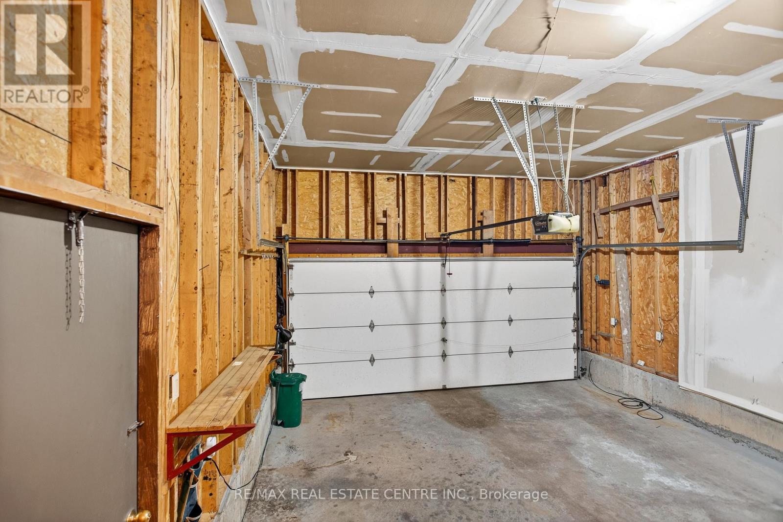 253 Malick Street, Milton, Ontario  L9T 5X1 - Photo 32 - W12560530