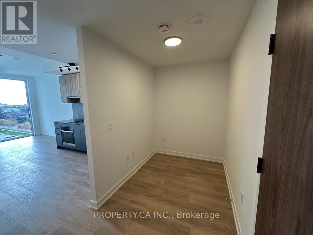 606 - 1037 The Queensway, Toronto, Ontario  M8Z 6C7 - Photo 4 - W12560556