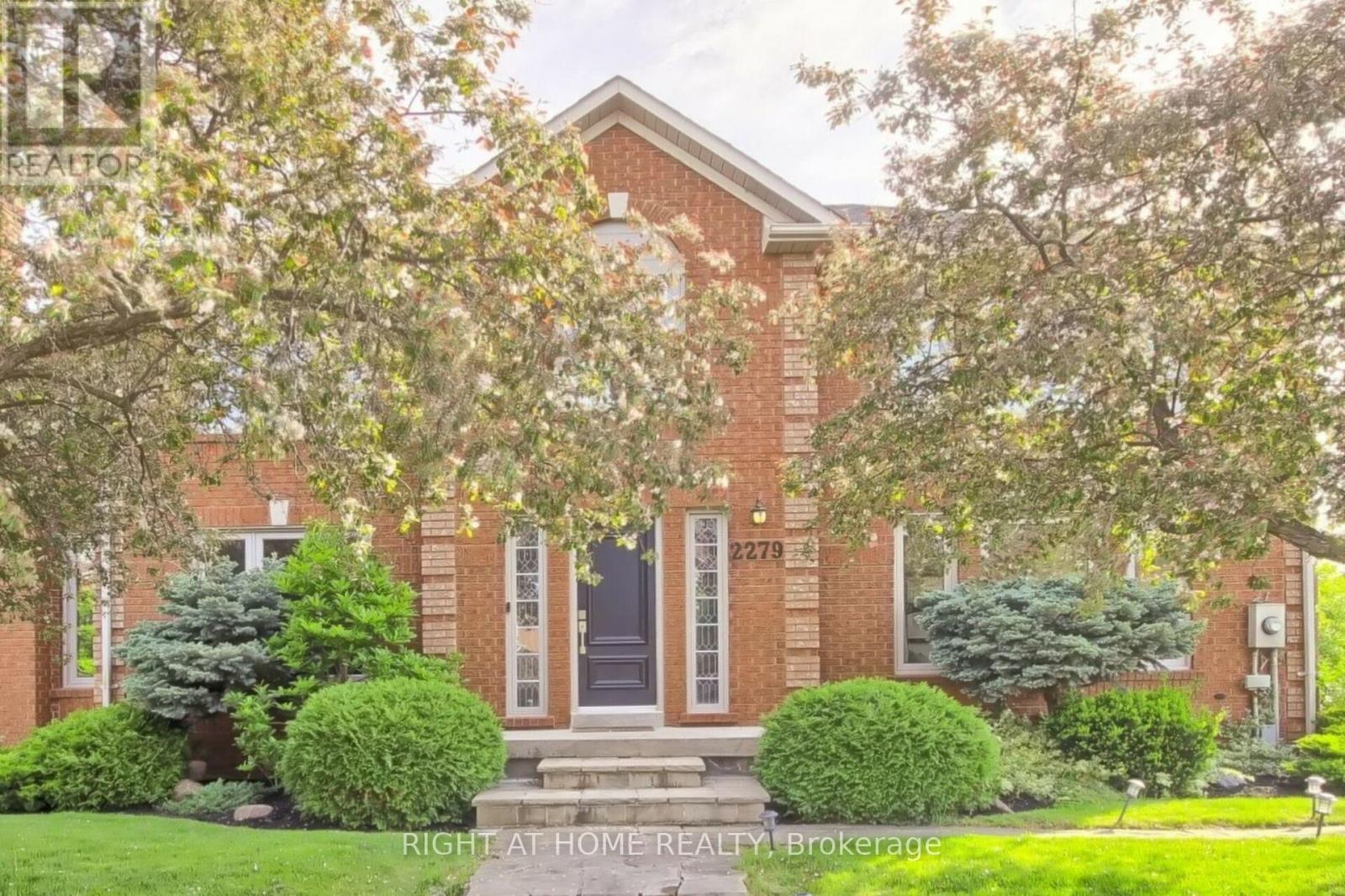 2279 GRAND RAVINE DRIVE, Oakville, Ontario