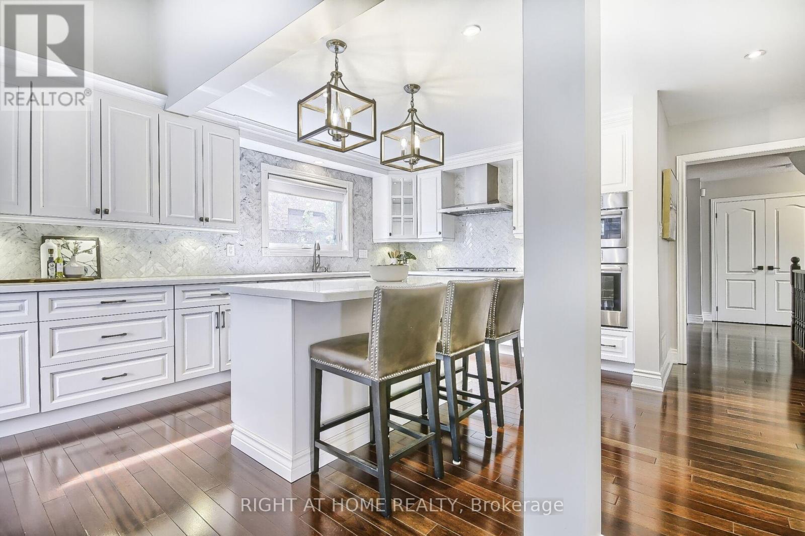 2279 Grand Ravine Drive, Oakville, Ontario  L6H 6A9 - Photo 10 - W12560566