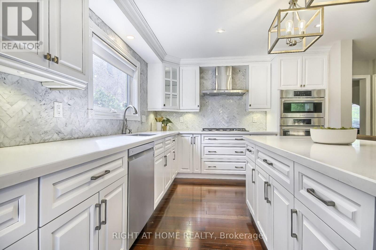 2279 Grand Ravine Drive, Oakville, Ontario  L6H 6A9 - Photo 12 - W12560566