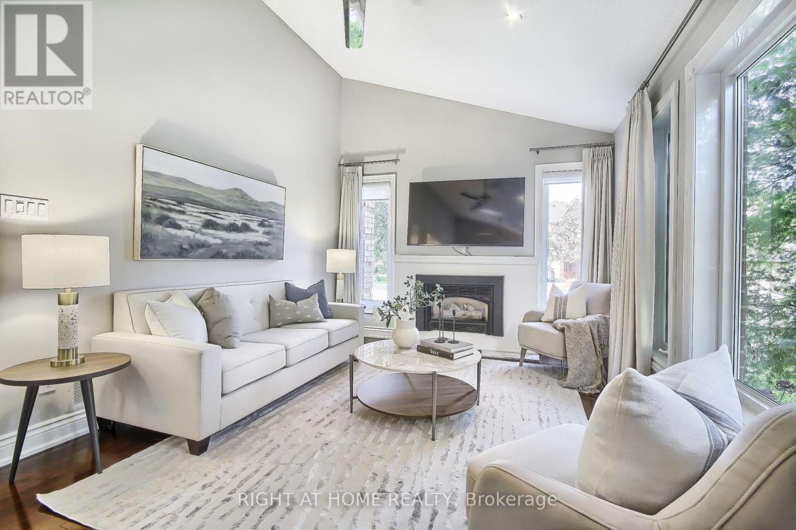 2279 Grand Ravine Drive, Oakville, Ontario  L6H 6A9 - Photo 16 - W12560566