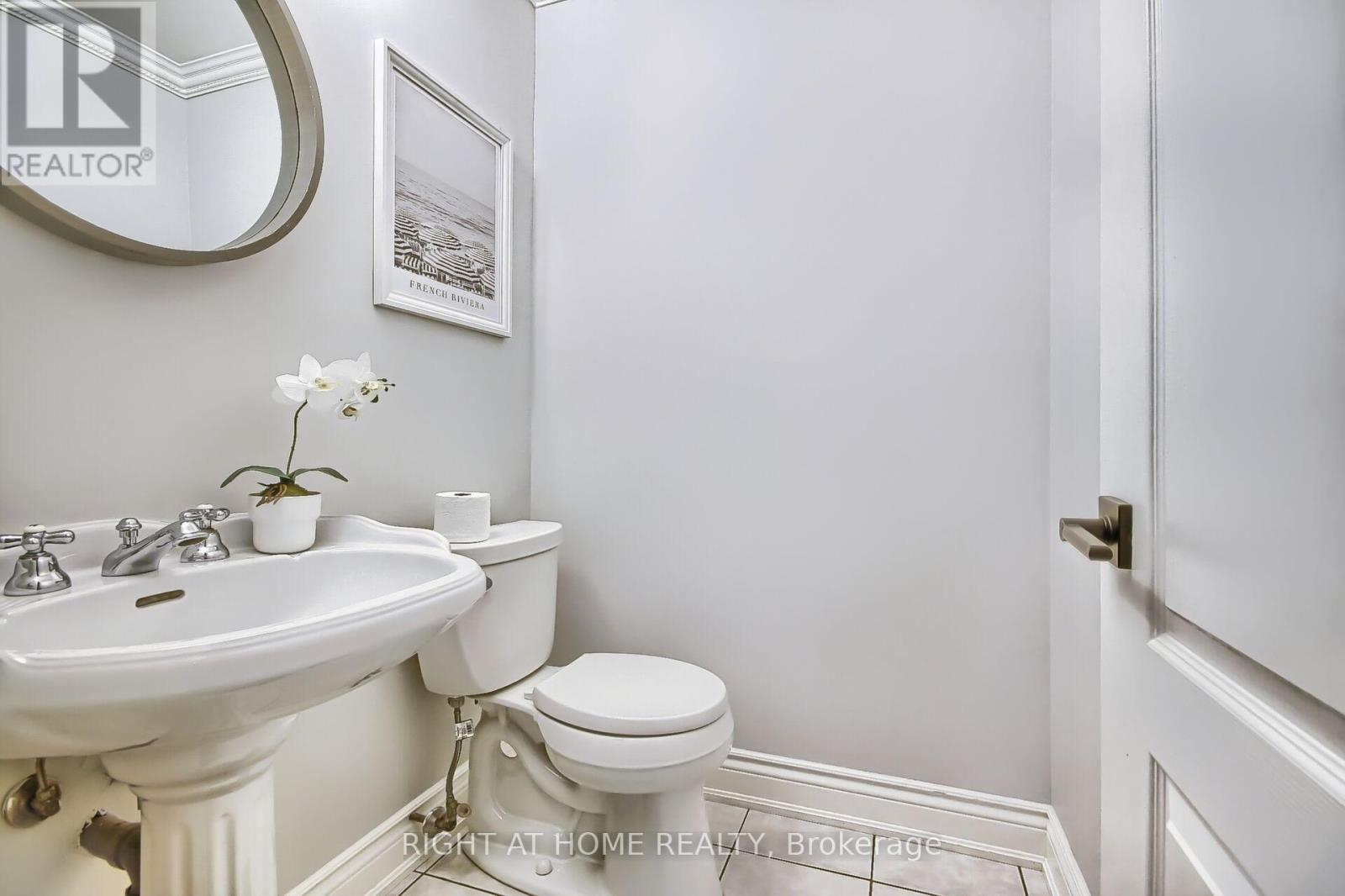 2279 Grand Ravine Drive, Oakville, Ontario  L6H 6A9 - Photo 18 - W12560566