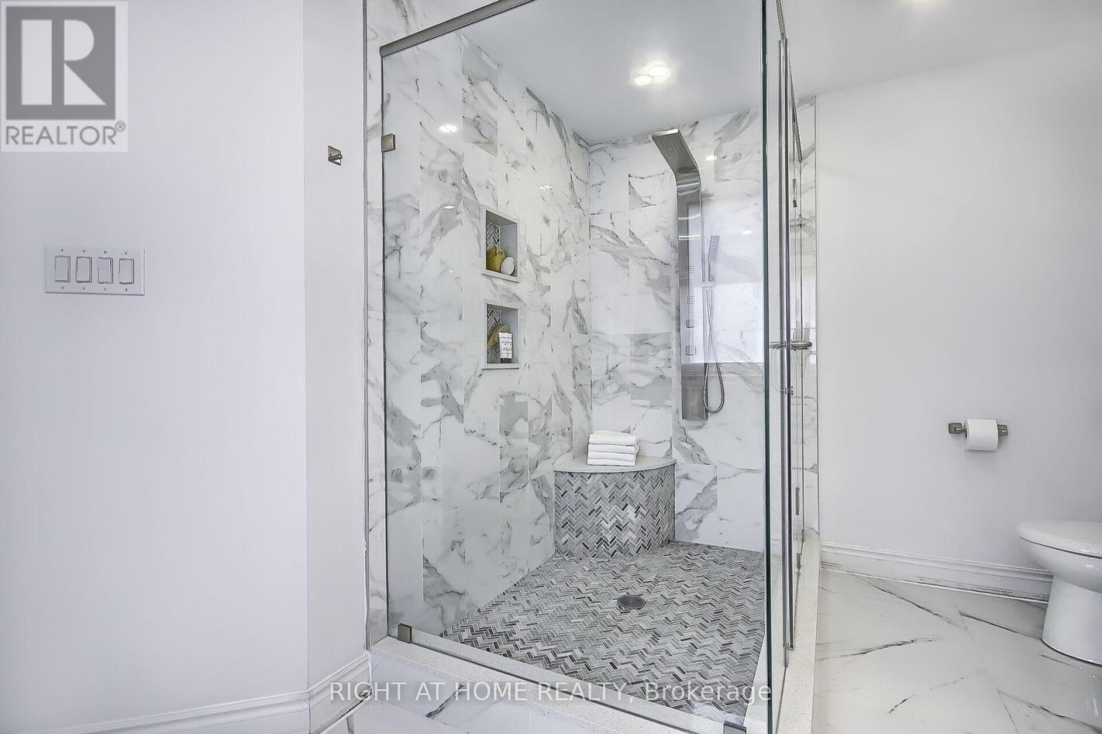 2279 Grand Ravine Drive, Oakville, Ontario  L6H 6A9 - Photo 25 - W12560566