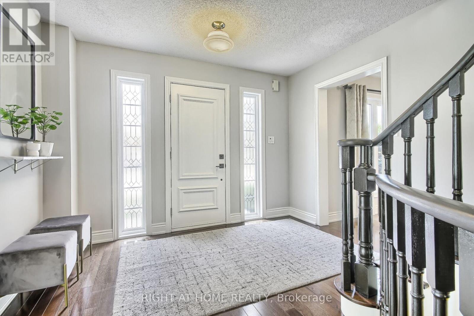 2279 Grand Ravine Drive, Oakville, Ontario  L6H 6A9 - Photo 4 - W12560566