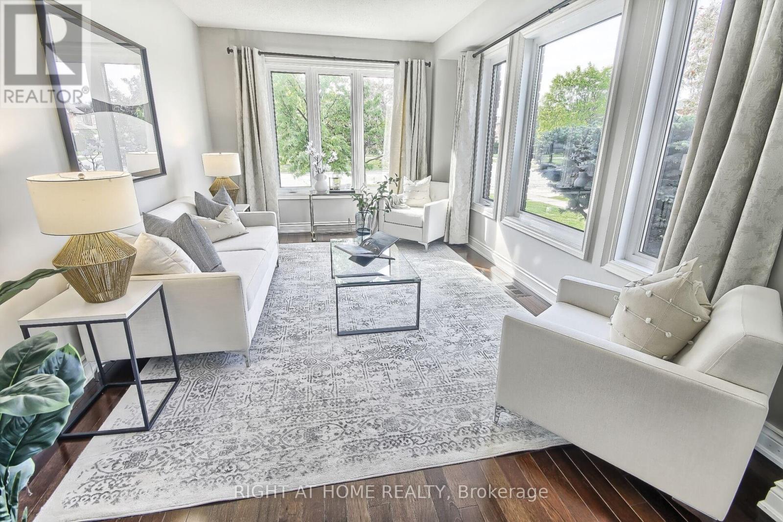 2279 Grand Ravine Drive, Oakville, Ontario  L6H 6A9 - Photo 6 - W12560566