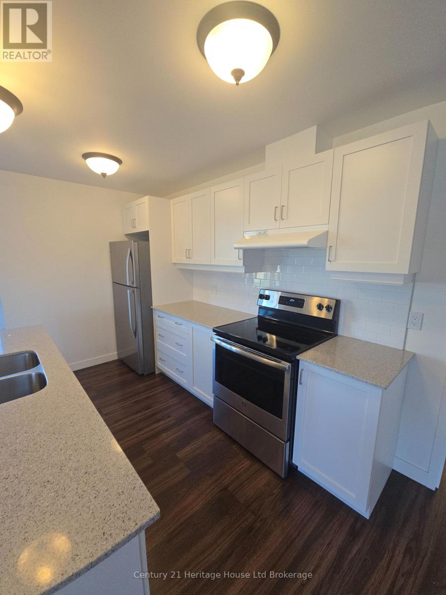 205 - 71 Metcalf Street, Woodstock, Ontario  N4S 3E9 - Photo 13 - X12560584