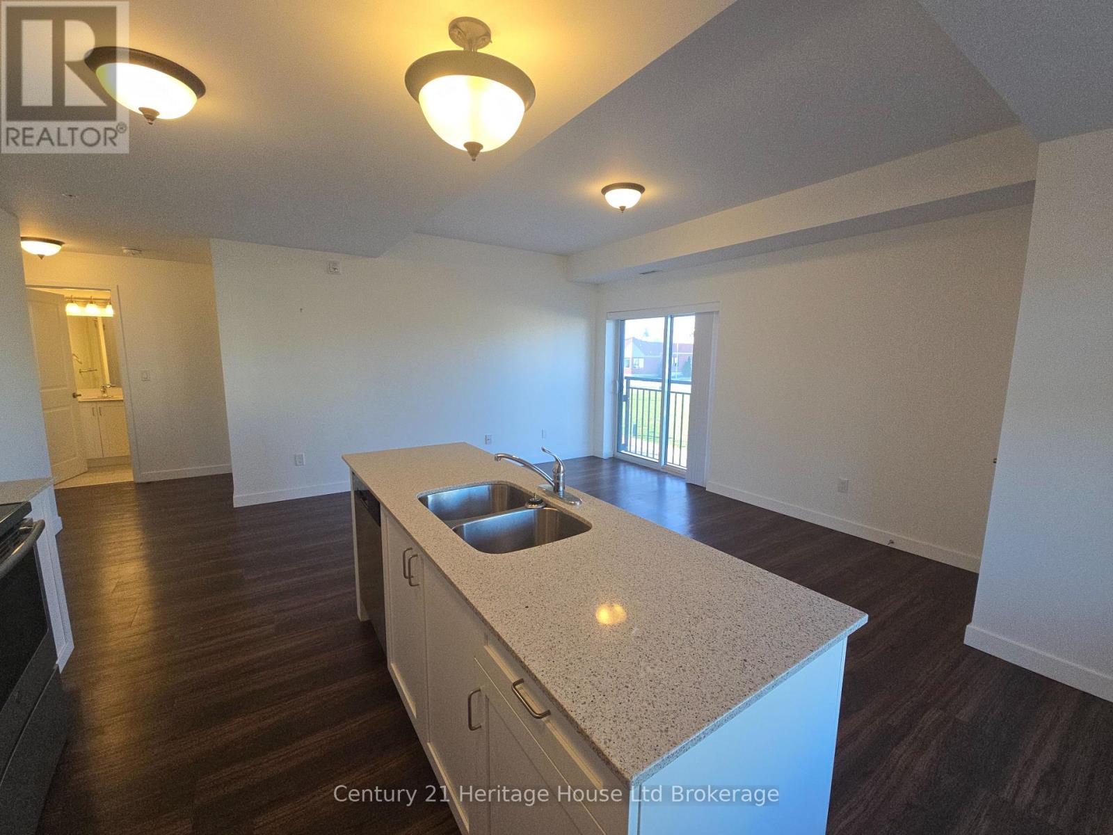 205 - 71 Metcalf Street, Woodstock, Ontario  N4S 3E9 - Photo 14 - X12560584