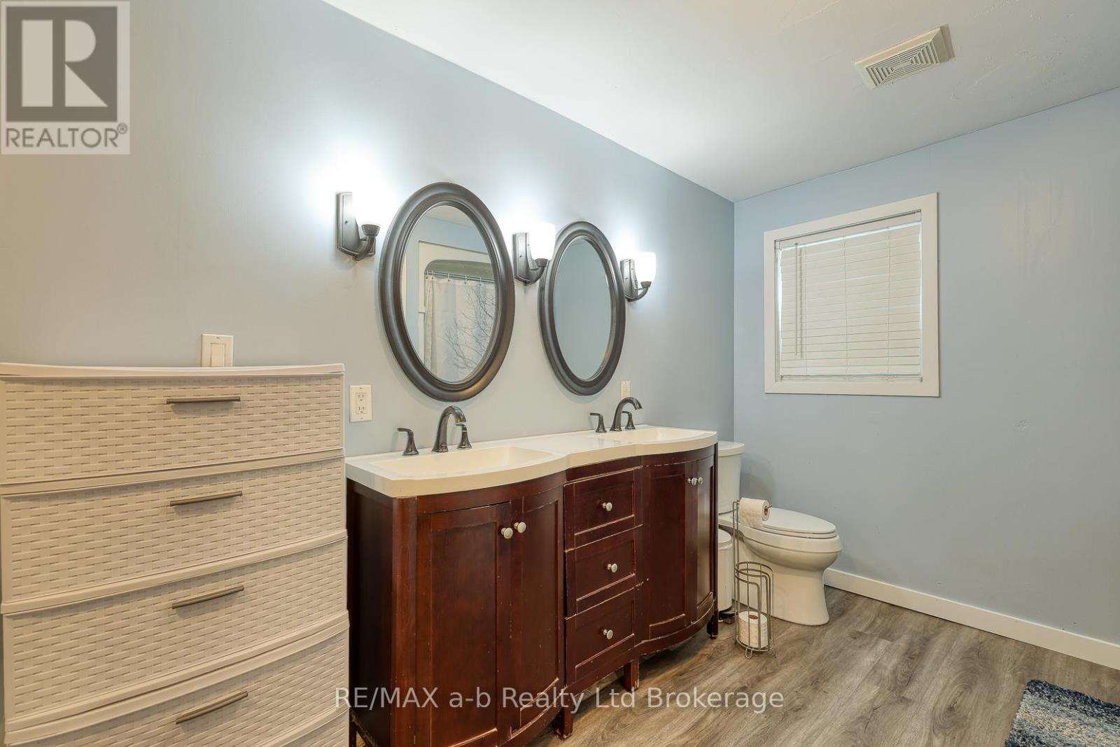 8 Victoria Street, Norwich, Ontario  N0J 1P0 - Photo 21 - X12560654