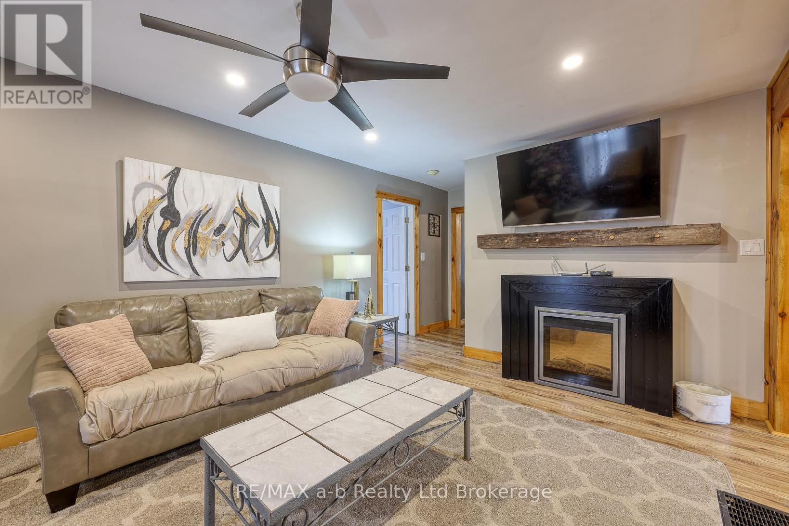 8 Victoria Street, Norwich, Ontario  N0J 1P0 - Photo 5 - X12560654