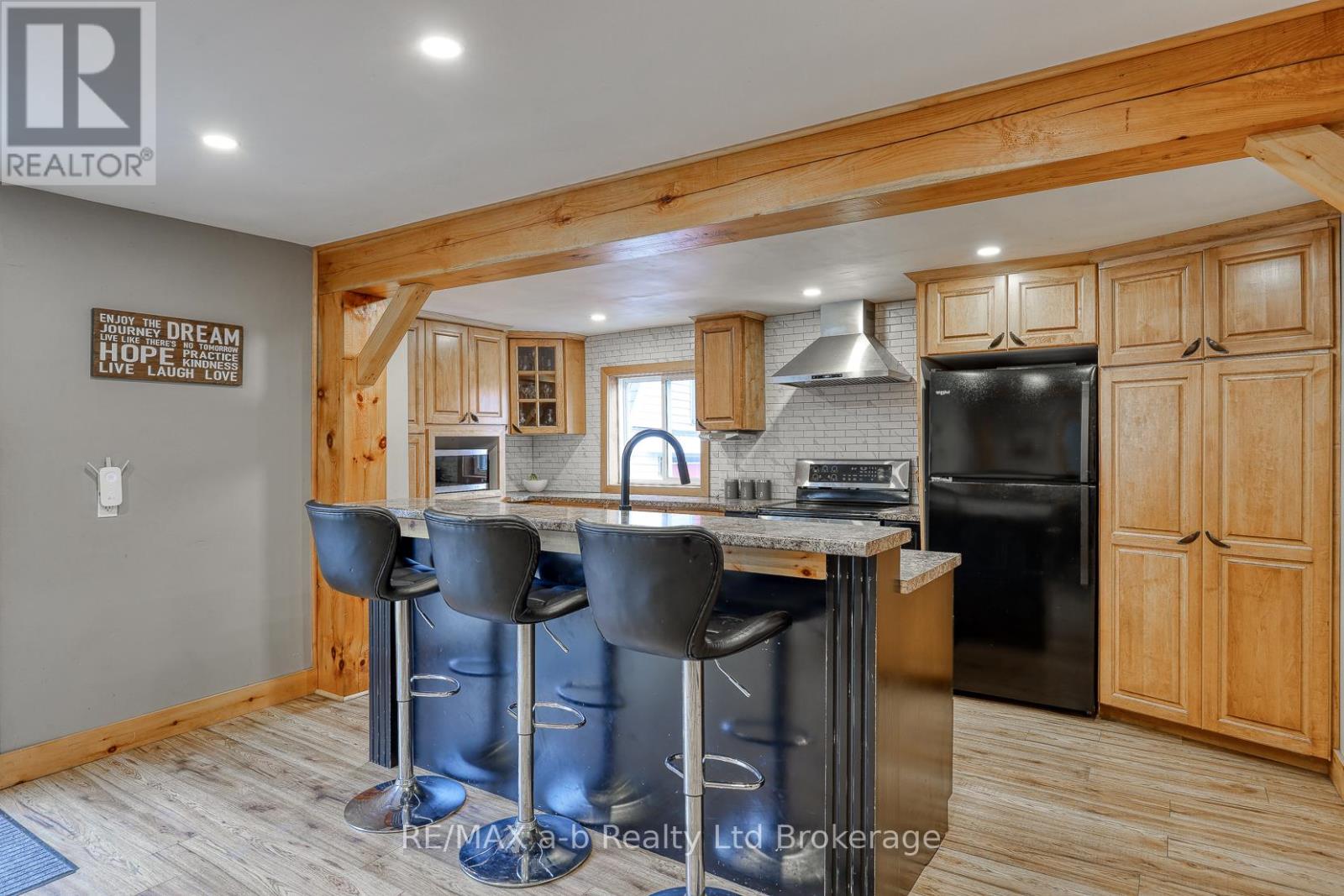 8 Victoria Street, Norwich, Ontario  N0J 1P0 - Photo 9 - X12560654