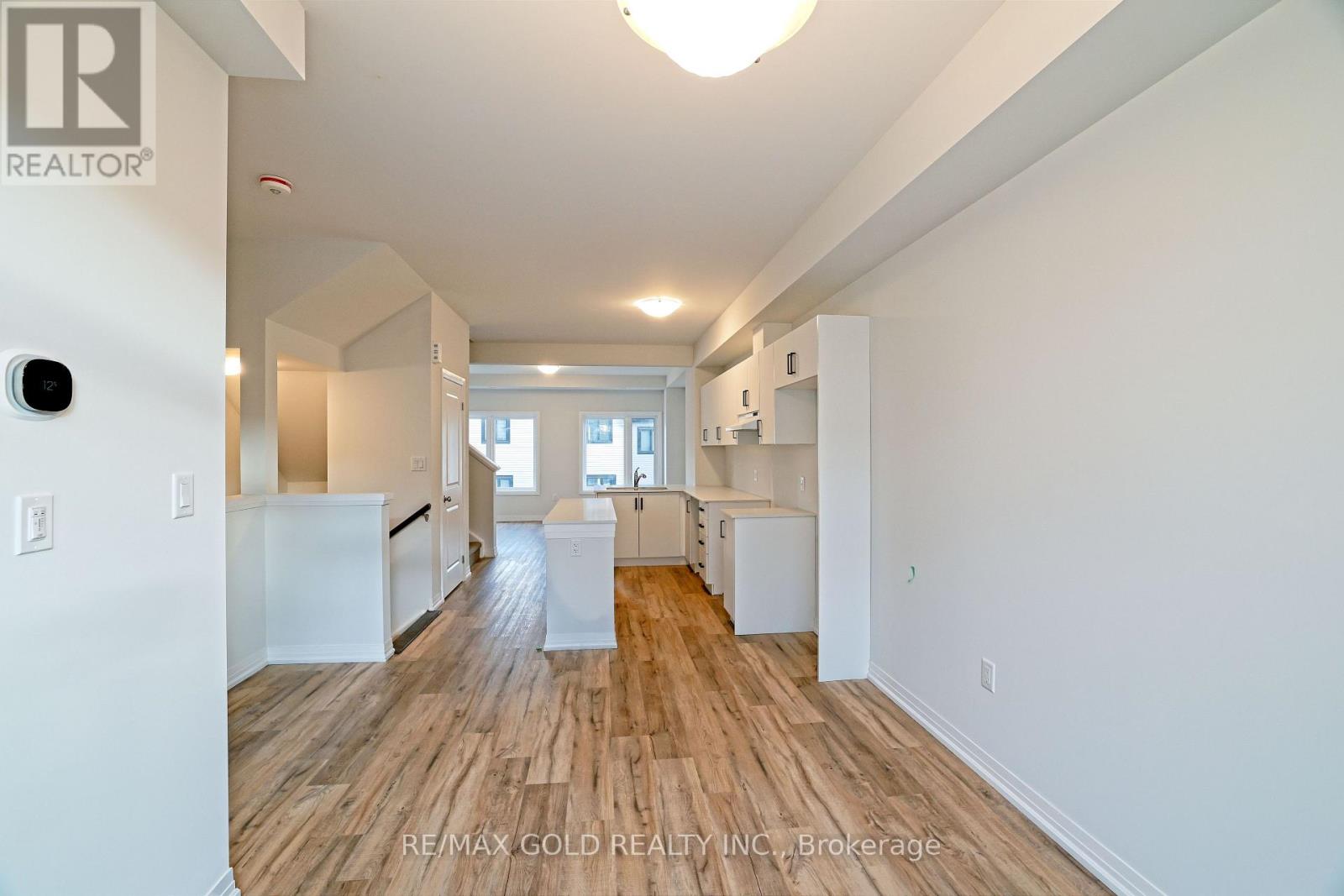 114 - 155 Equestrian Way, Cambridge, Ontario  N3E 0E8 - Photo 11 - X12560546