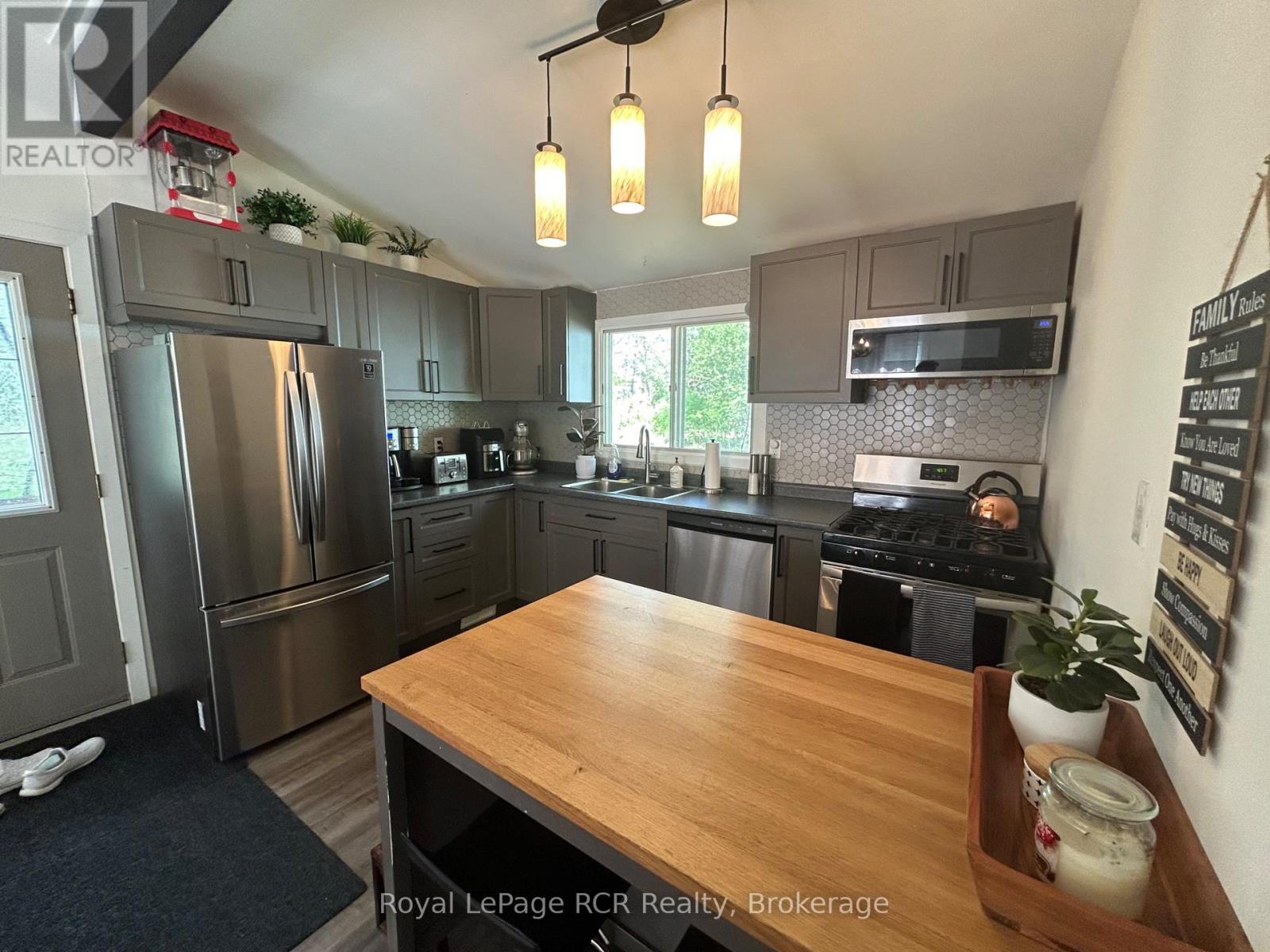 209840 Hwy 26, Blue Mountains, Ontario  L9Y 0L1 - Photo 6 - X12560628