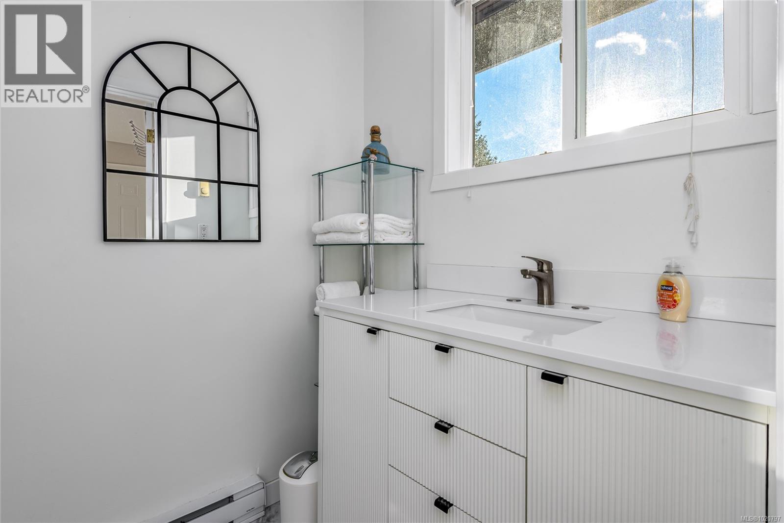 675 Evergreen Ave, Courtenay, British Columbia  V9N 6Y1 - Photo 9 - 1020797