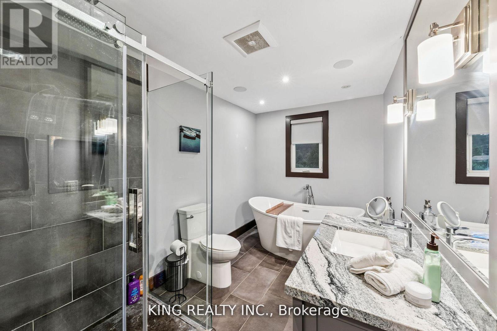 602 Champlain Road, Tiny, Ontario  L9M 0C2 - Photo 27 - S12386205