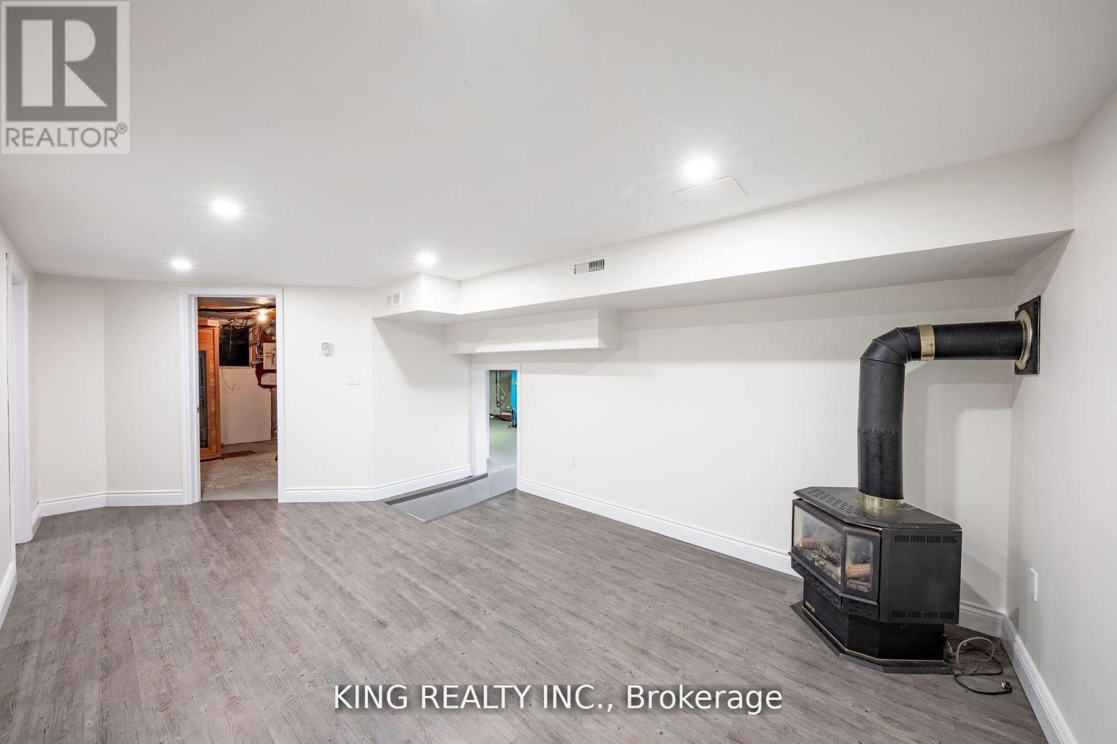 602 Champlain Road, Tiny, Ontario  L9M 0C2 - Photo 33 - S12386205