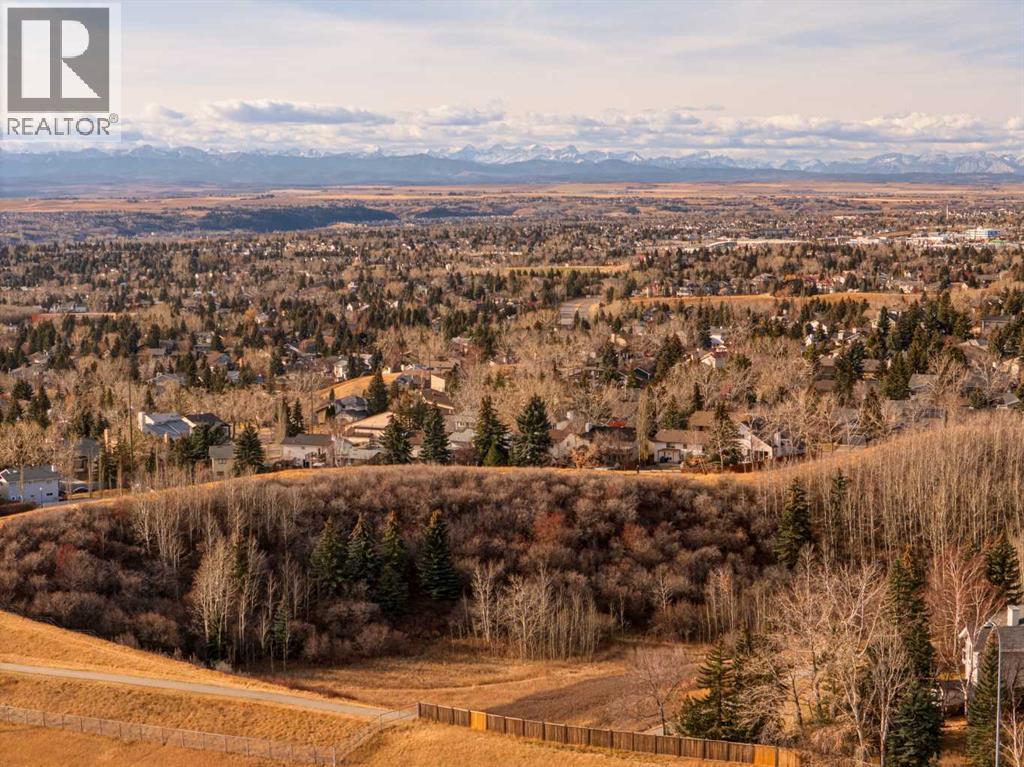 16 Edgeland Bay Nw, Calgary, Alberta  T3A 2Y7 - Photo 11 - A2270497