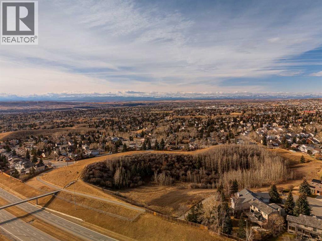 16 Edgeland Bay Nw, Calgary, Alberta  T3A 2Y7 - Photo 10 - A2270497