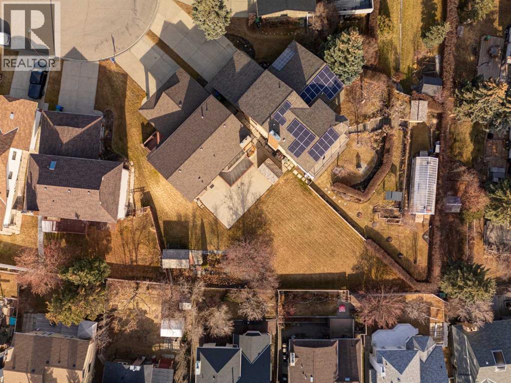 16 Edgeland Bay Nw, Calgary, Alberta  T3A 2Y7 - Photo 8 - A2270497